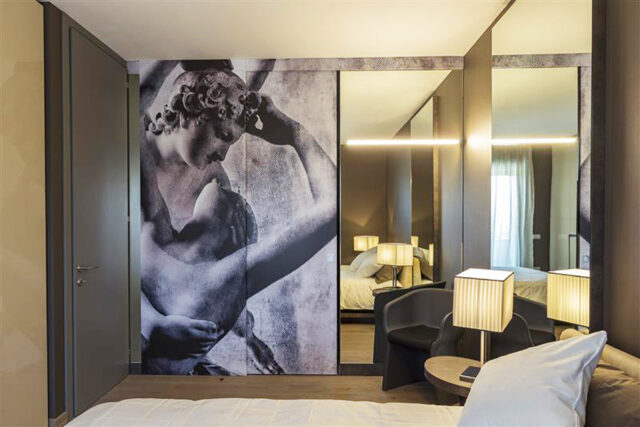 Carta da parati nella camera dei propri sogni