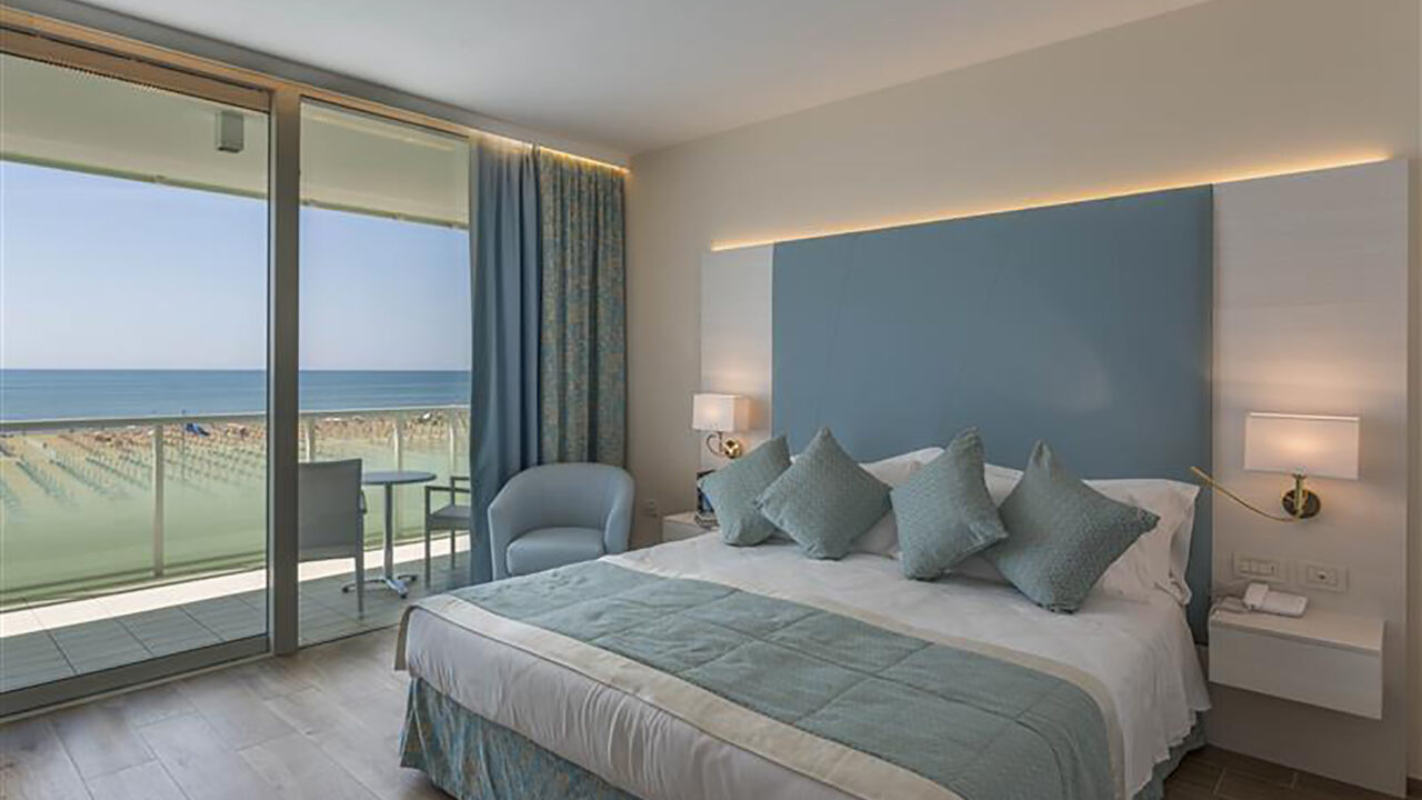 arredo-hotel-montecarlo-mare-2