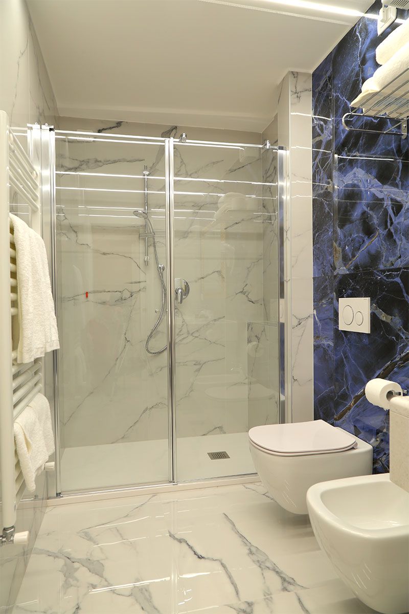 12-arredo-hotel-stile-neoclassico