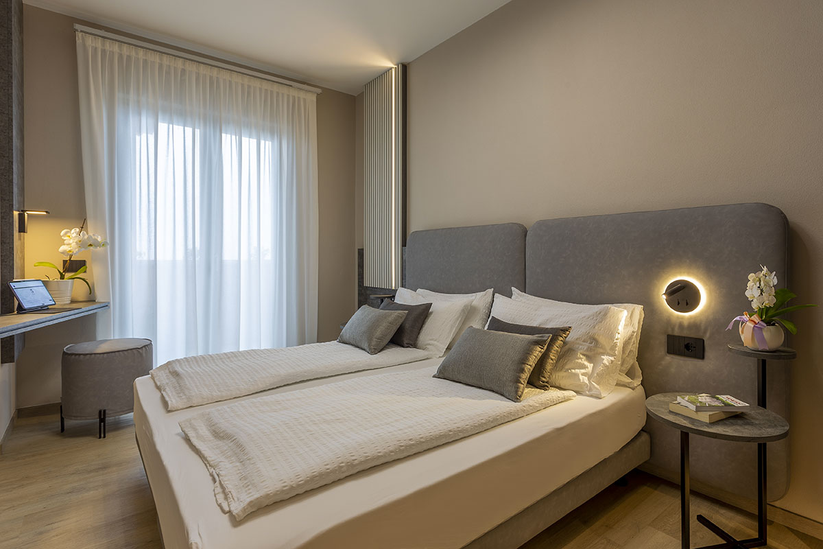 13-arredamenti-hotel-moderno-garda-brenzone