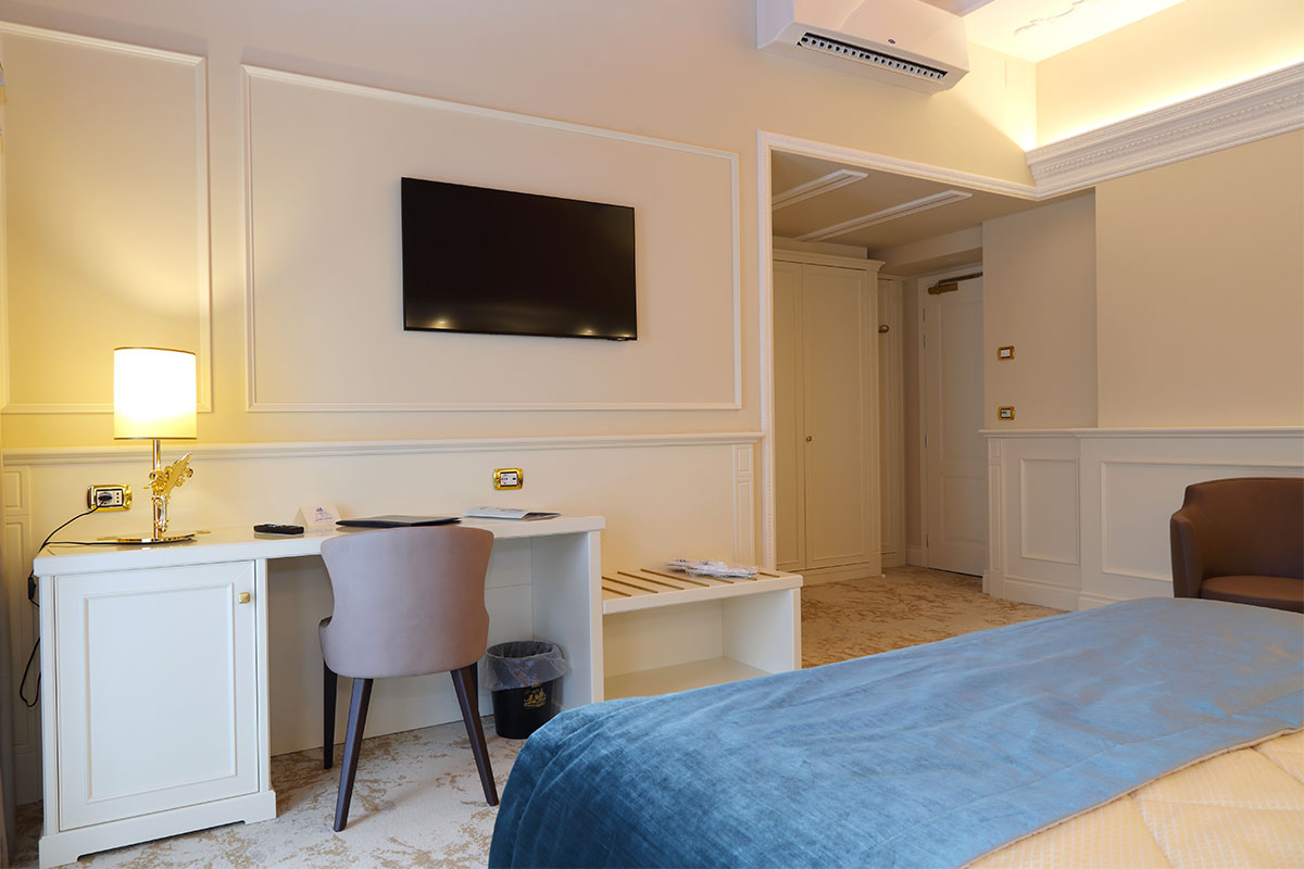 4-arredo-hotel-stile-neoclassico