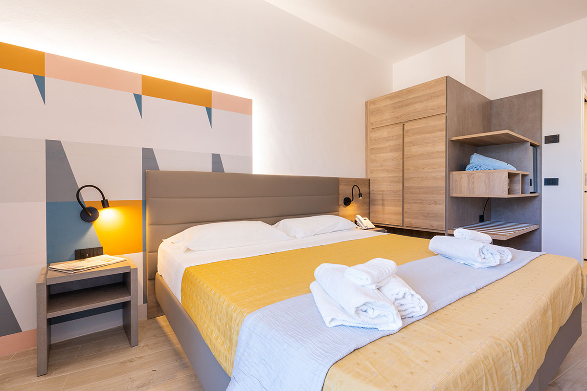 4-progettazione-arredamenti-minimal-camere-hotel-sardegna