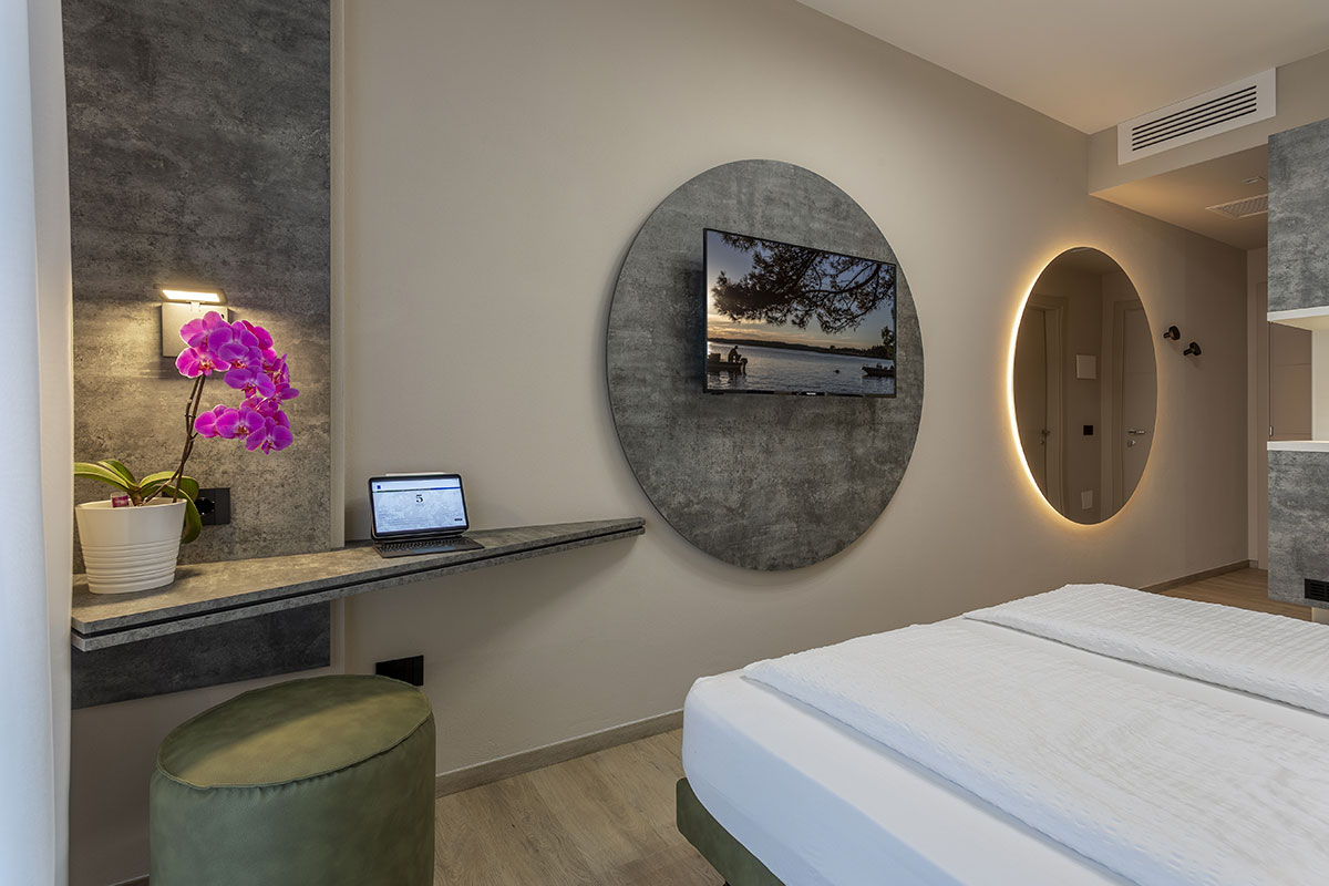 6-arredamenti-hotel-moderno-garda-brenzone
