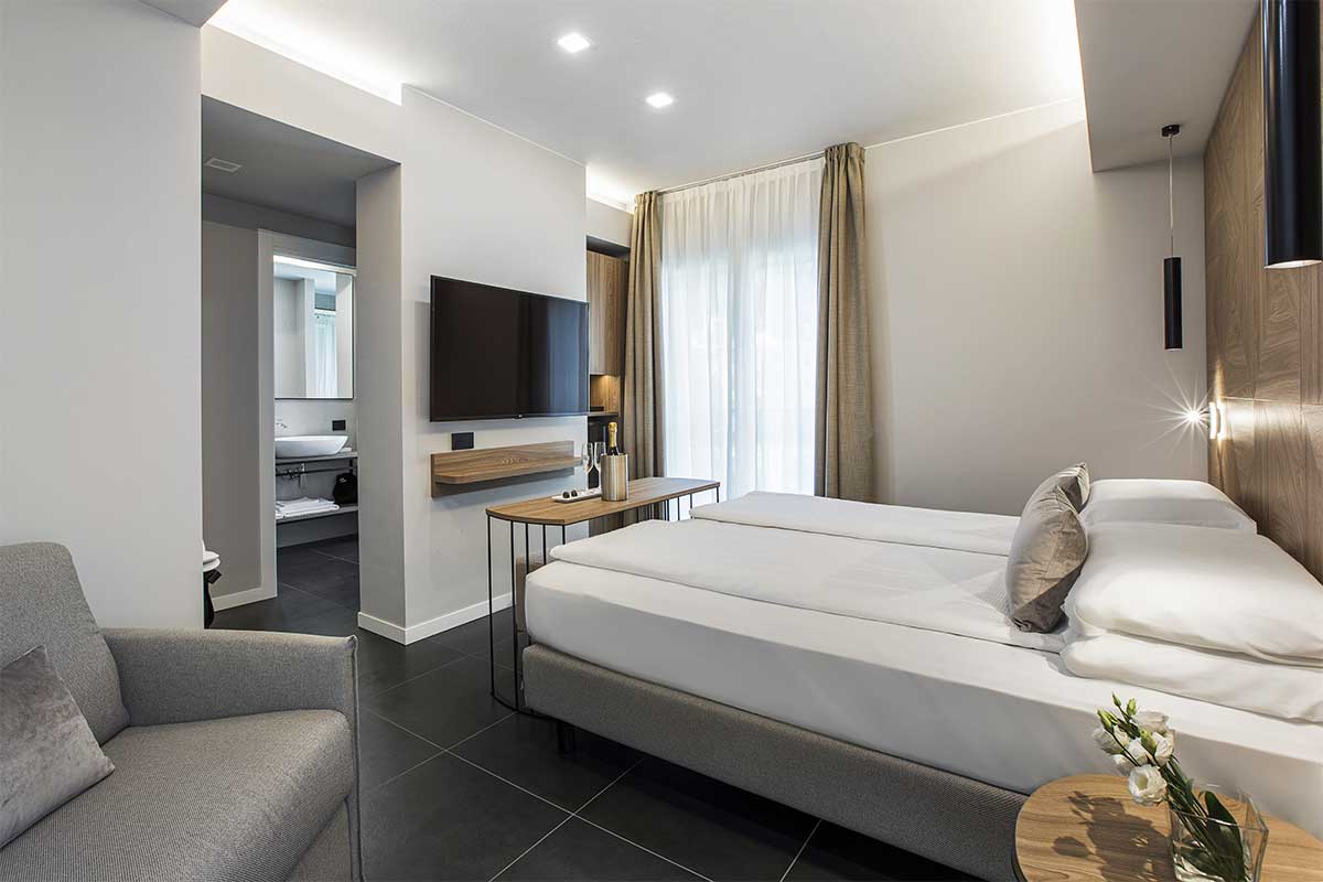 9-arredamento-camere-moderne-legno-boutique-hotel