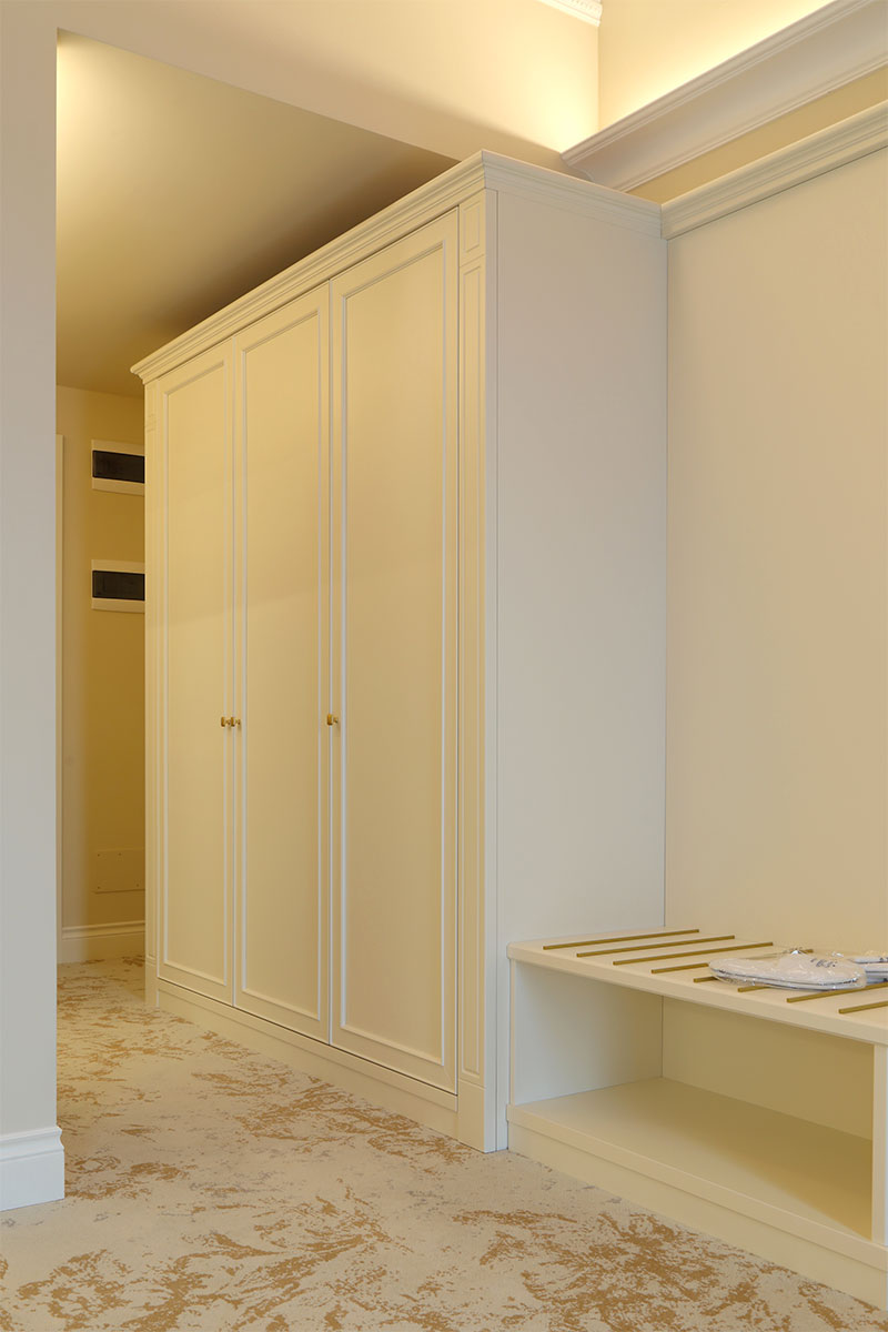 9-arredo-hotel-stile-neoclassico