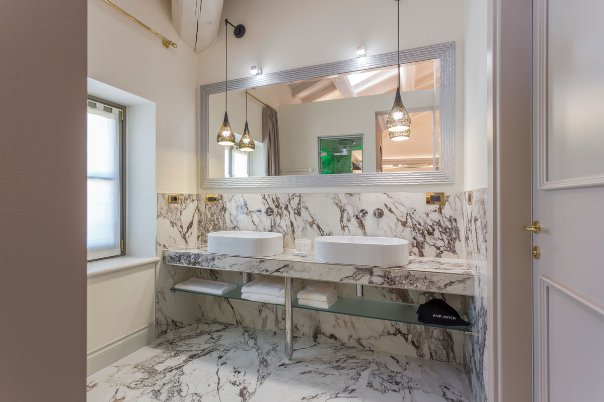 arredo-camera-contemporanea-marmo-6