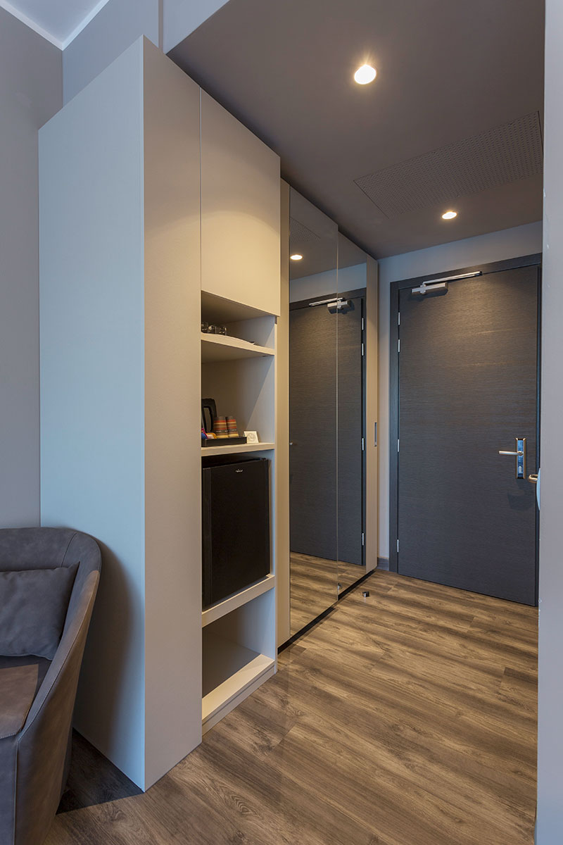 arredo-hotel-camere-moderne-lazise-2