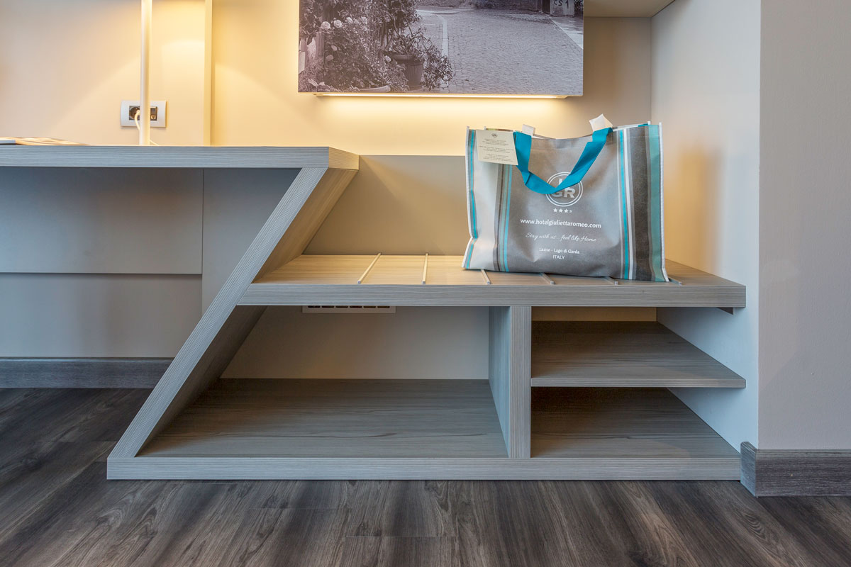 arredo-hotel-camere-moderne-lazise-3