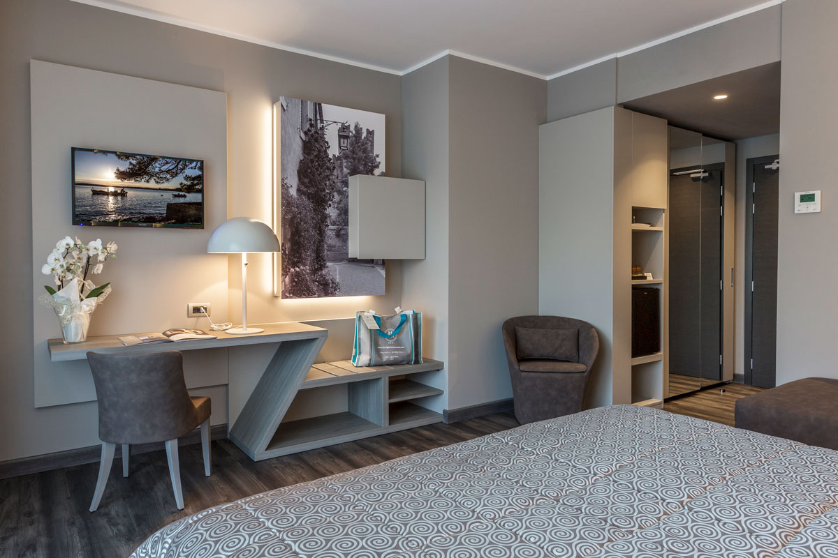 arredo-hotel-camere-moderne-lazise-7