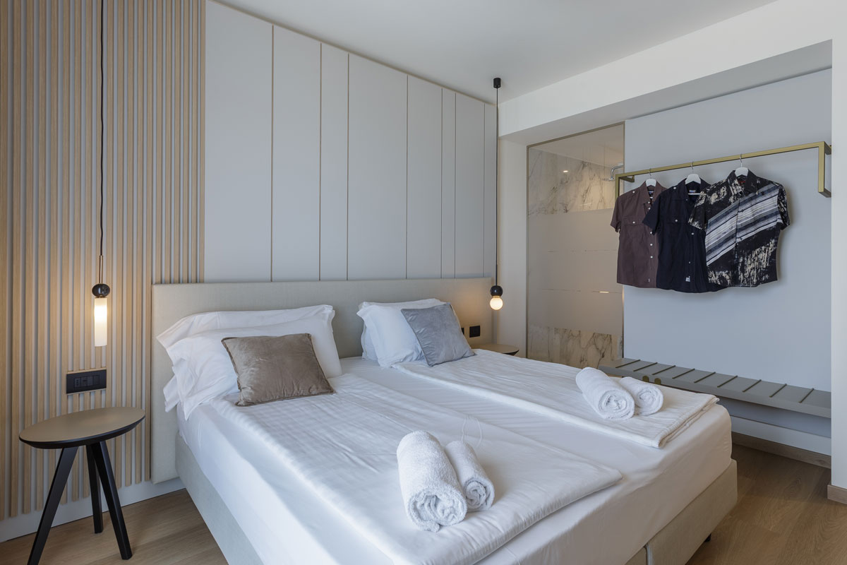arredo-hotel-drago-lago-garda-camera-moderna-13