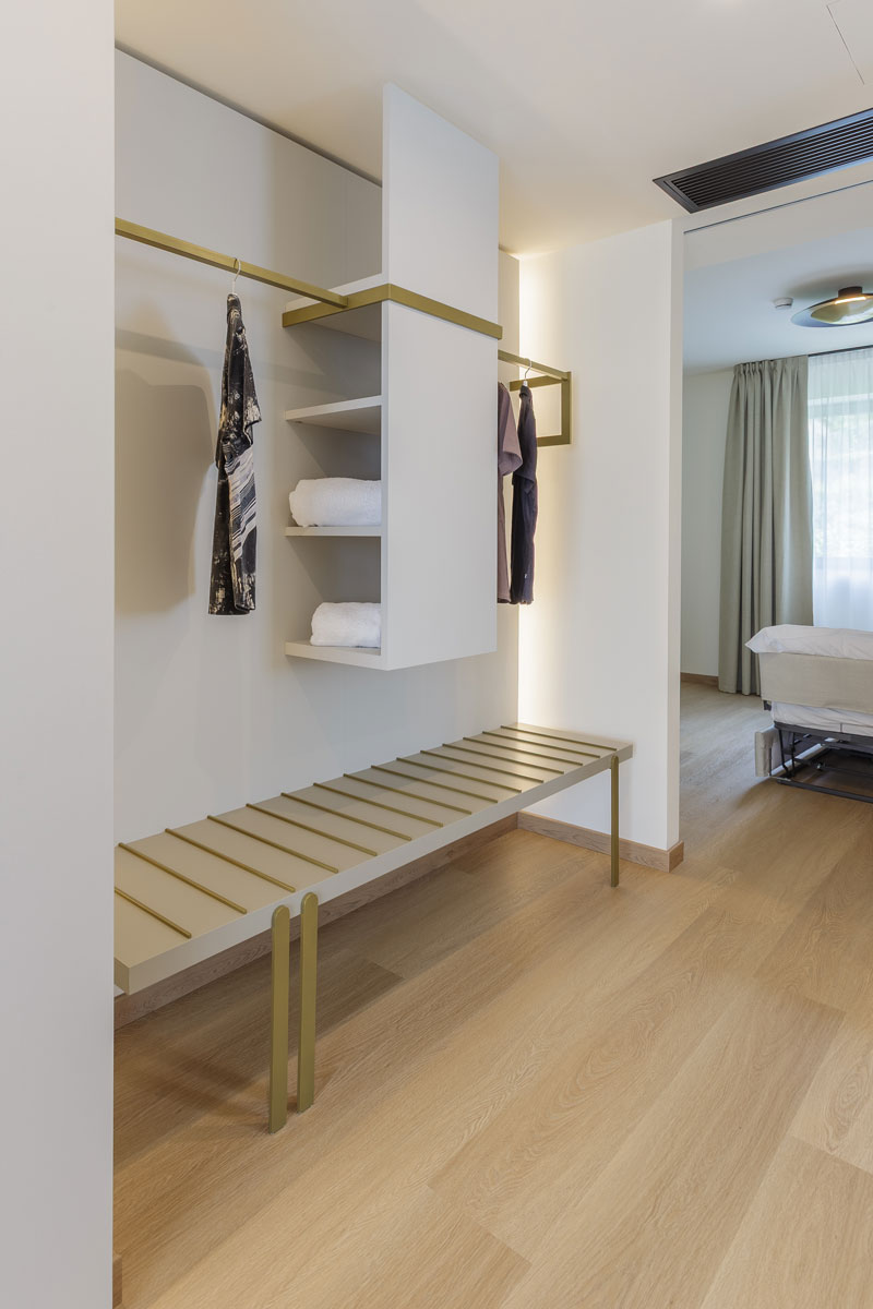 arredo-hotel-drago-lago-garda-camera-moderna-28