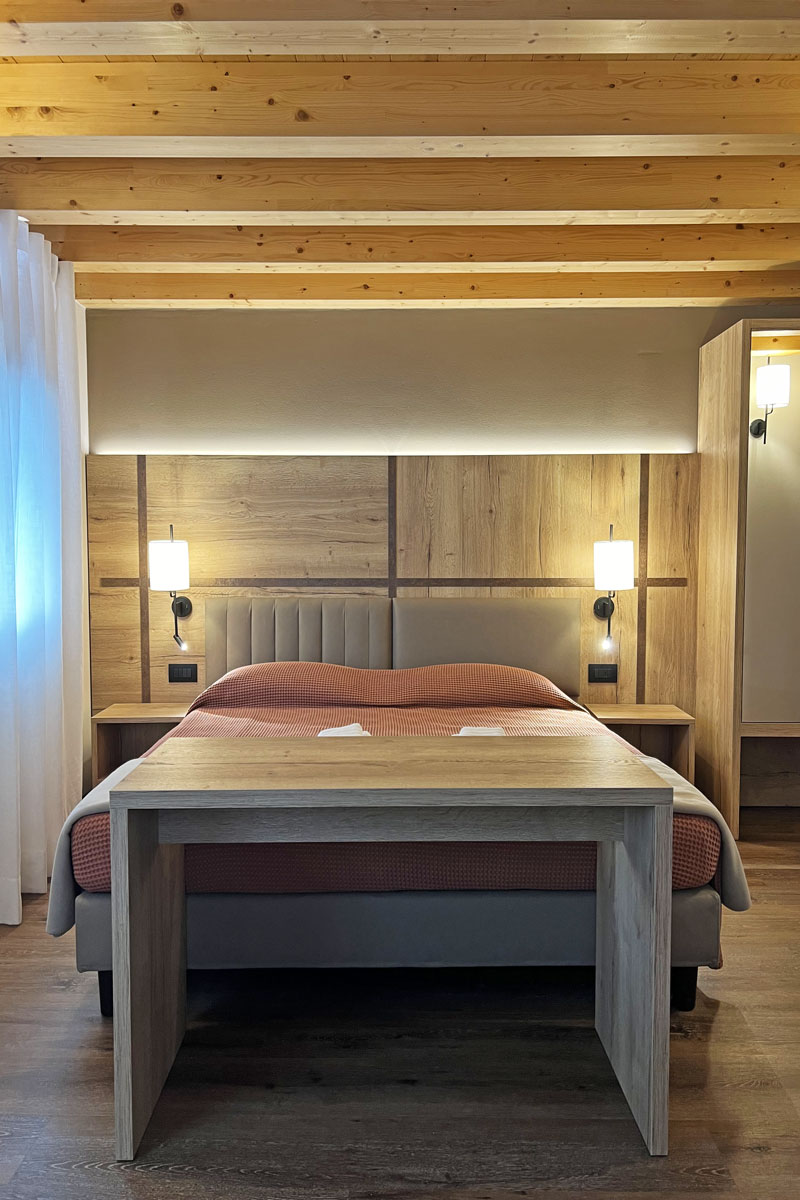 1-arredamento-moderno-agriturismo-montagna