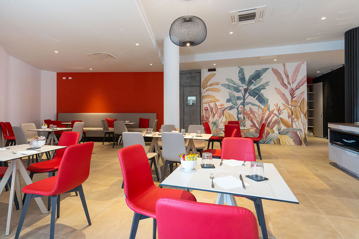 18-arredi-interni-esterni-ristorante-mare-sardegna