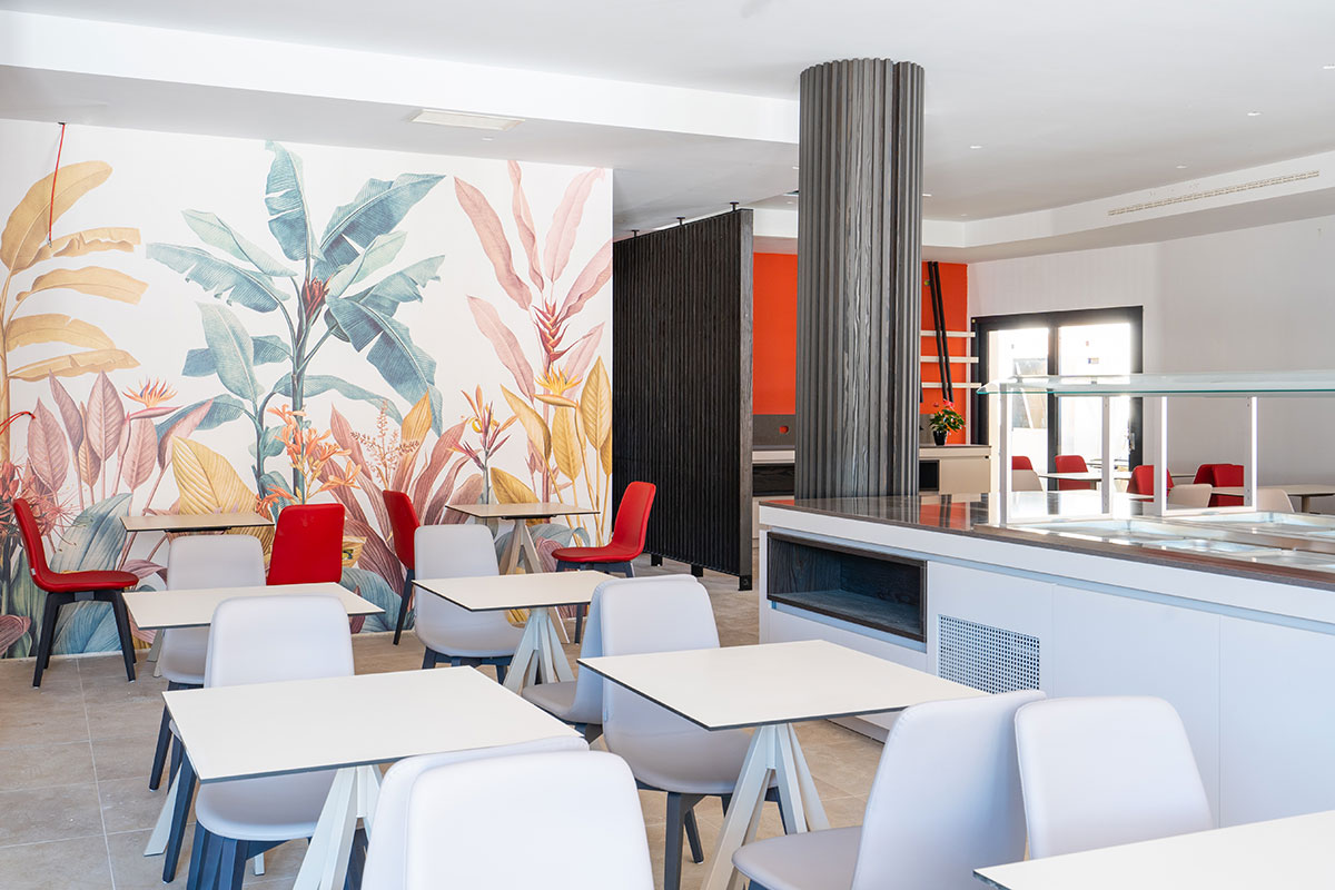 3-arredi-interni-esterni-ristorante-mare-sardegna