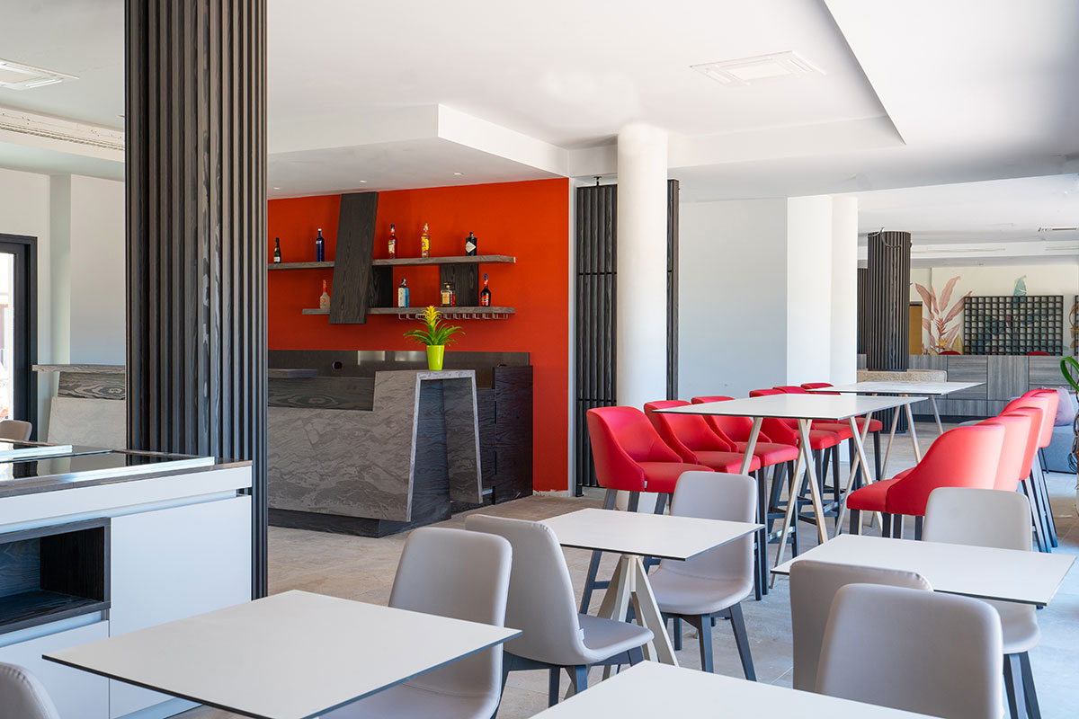 4-arredi-interni-esterni-ristorante-mare-sardegna