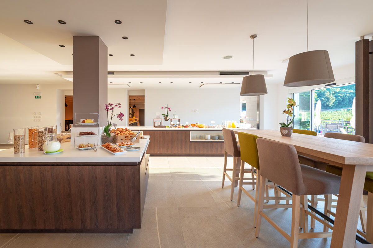 arredo-moderno-sala-ristorante-1