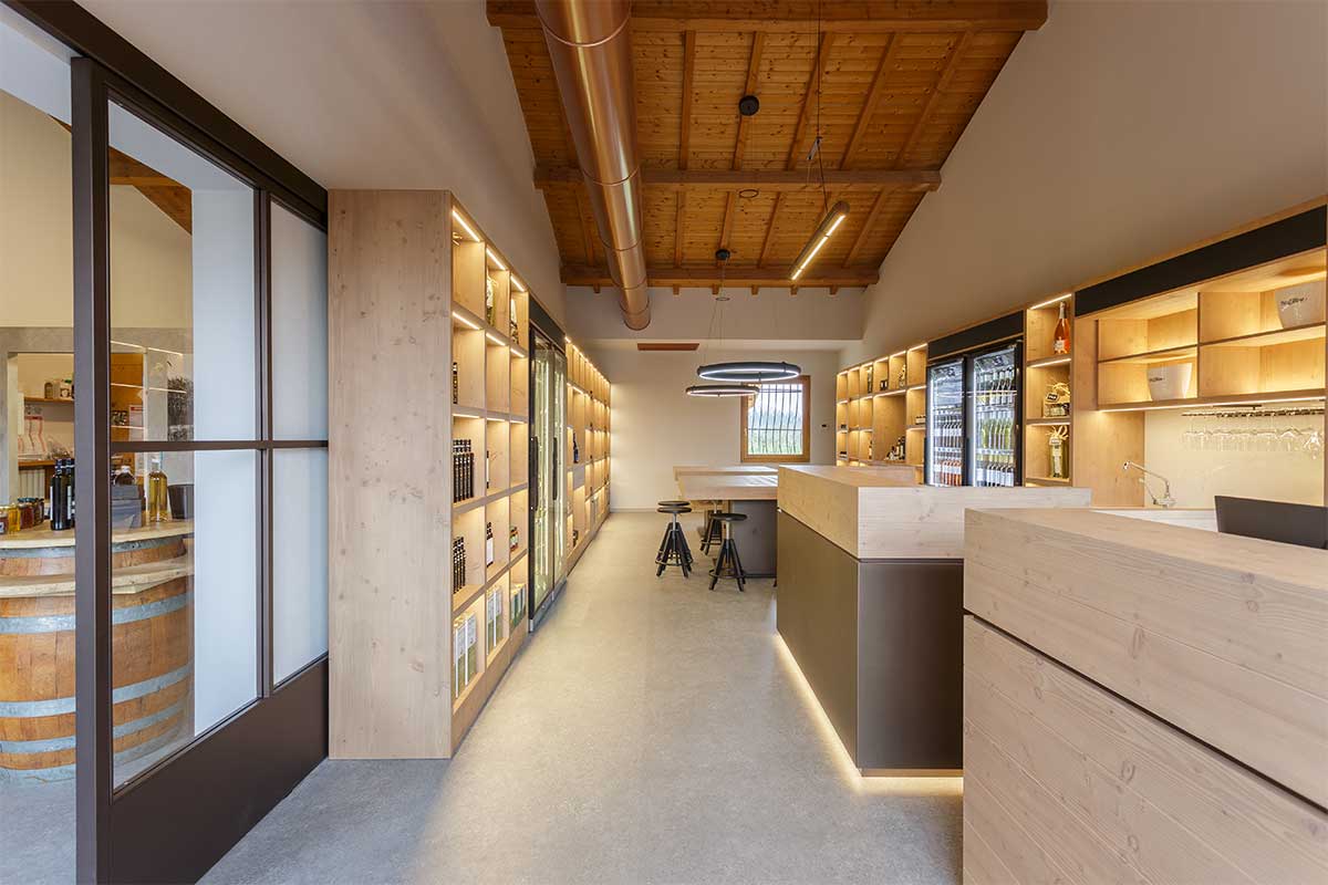 arredo-per-enoteca-e-wine-bar-1