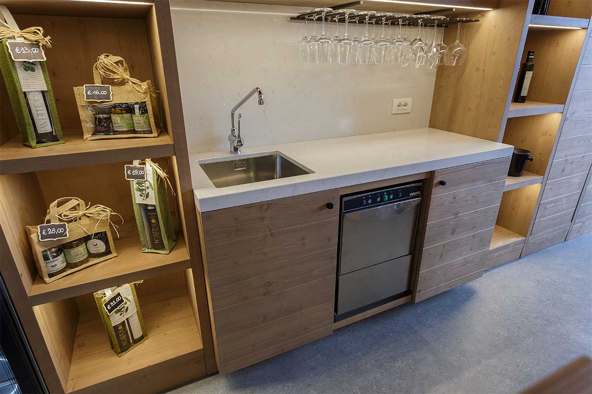 arredo-per-enoteca-e-wine-bar-11