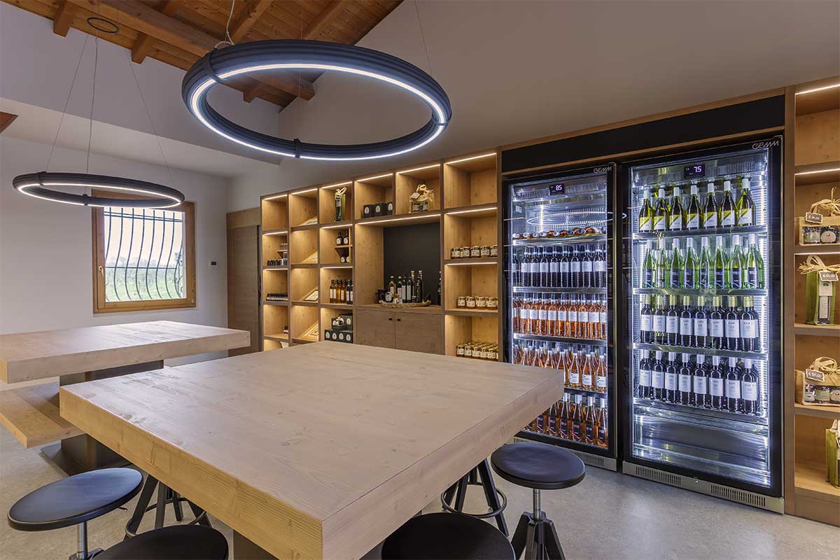arredo-per-enoteca-e-wine-bar-12