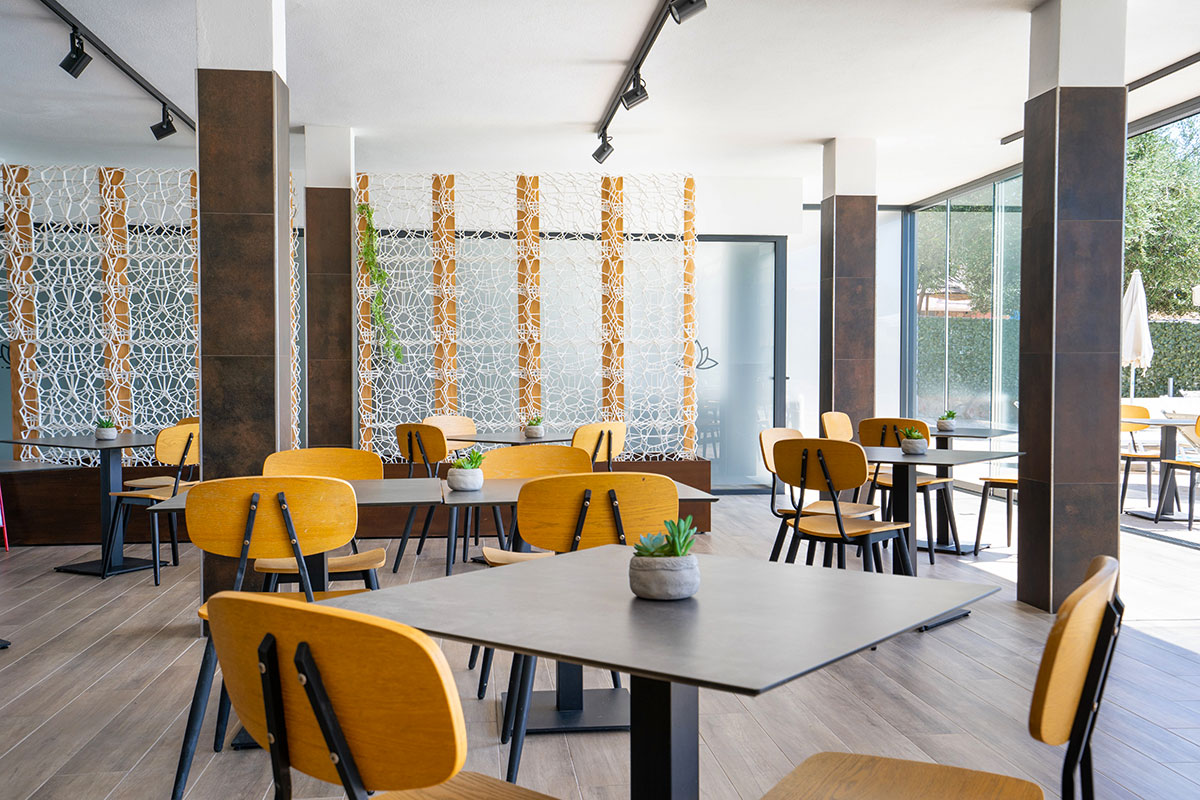 mobili-bar-legno-metallo-nero-3