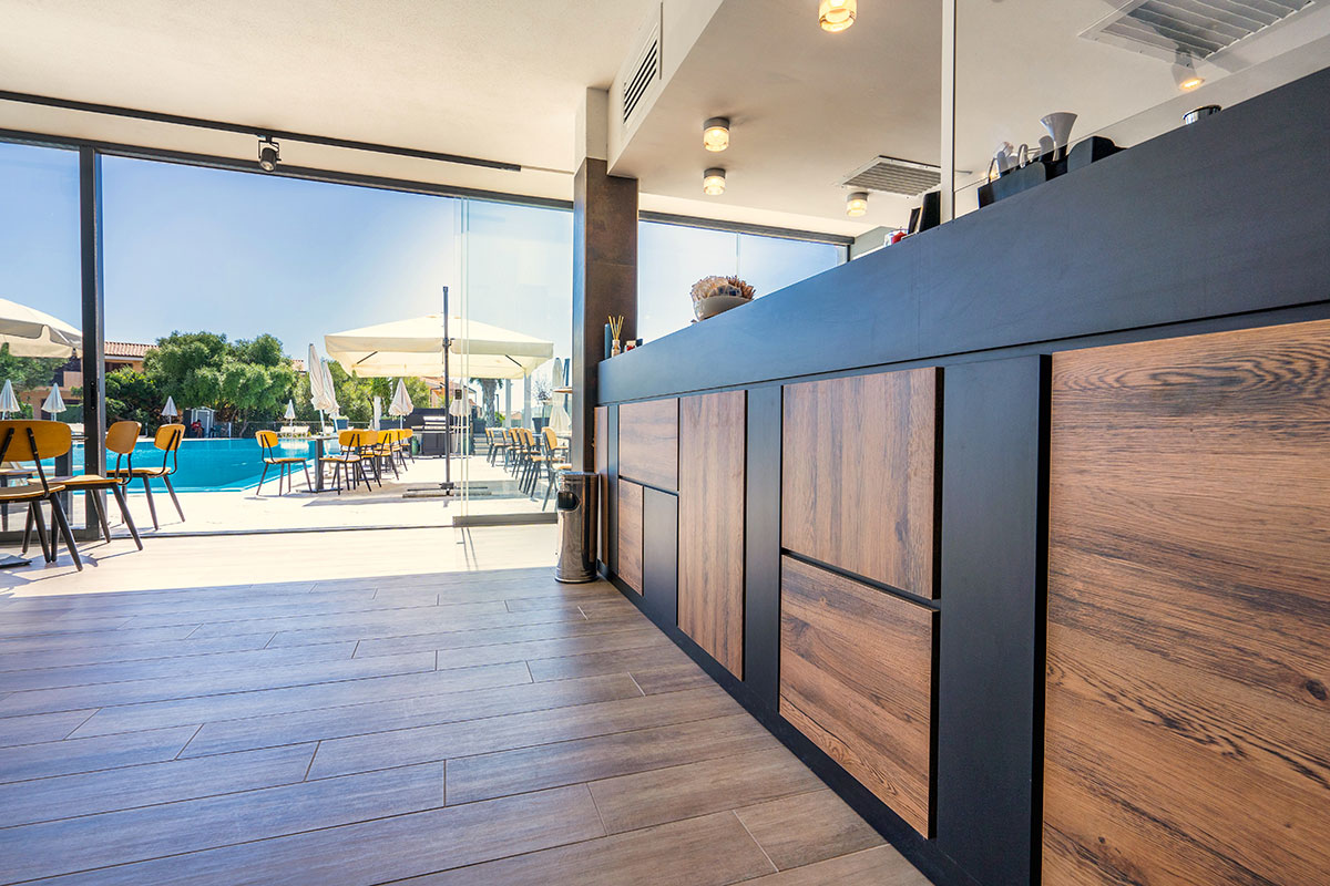 mobili-bar-legno-metallo-nero-4