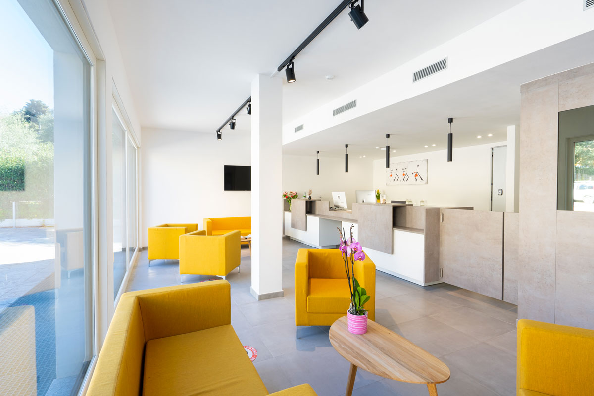 arredamenti-reception-moderni-personalizzati-1