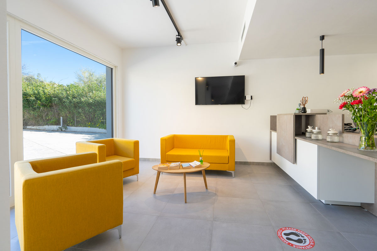 arredamenti-reception-moderni-personalizzati-10