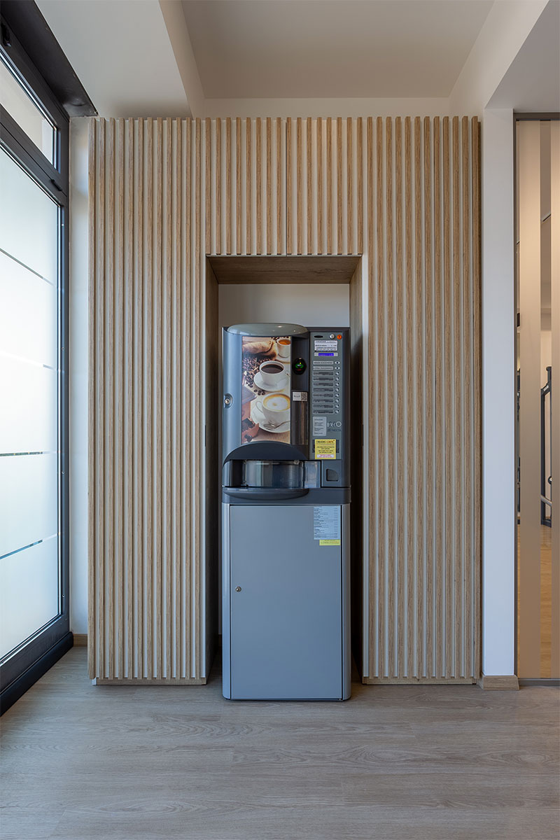 arredamento-studio-medico-moderno-vicenza-11