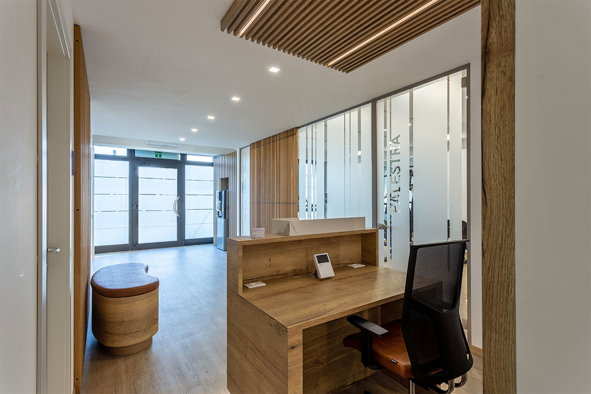 arredamento-studio-medico-moderno-vicenza-13