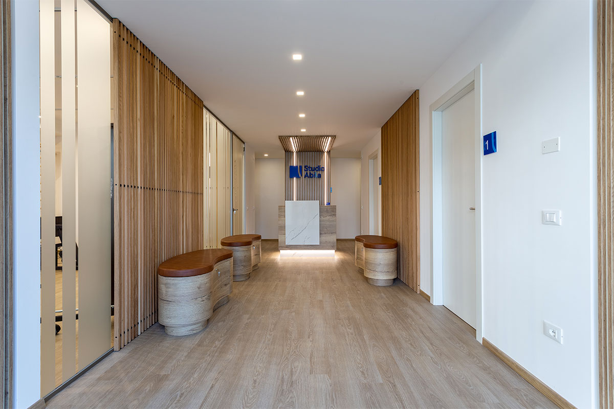 arredamento-studio-medico-moderno-vicenza-20