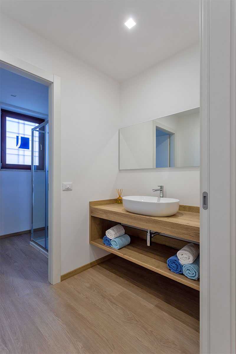 arredamento-studio-medico-moderno-vicenza-3