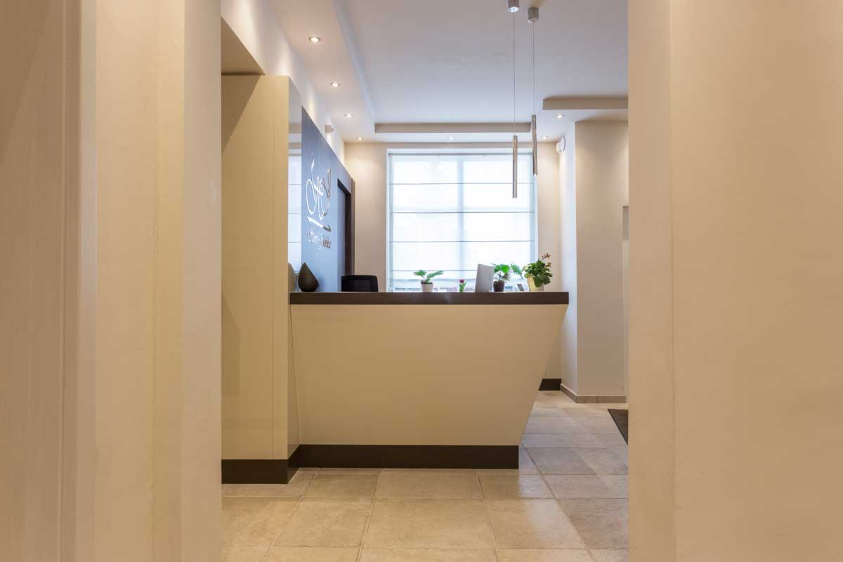 arredo-reception-elegante-su-misura-11