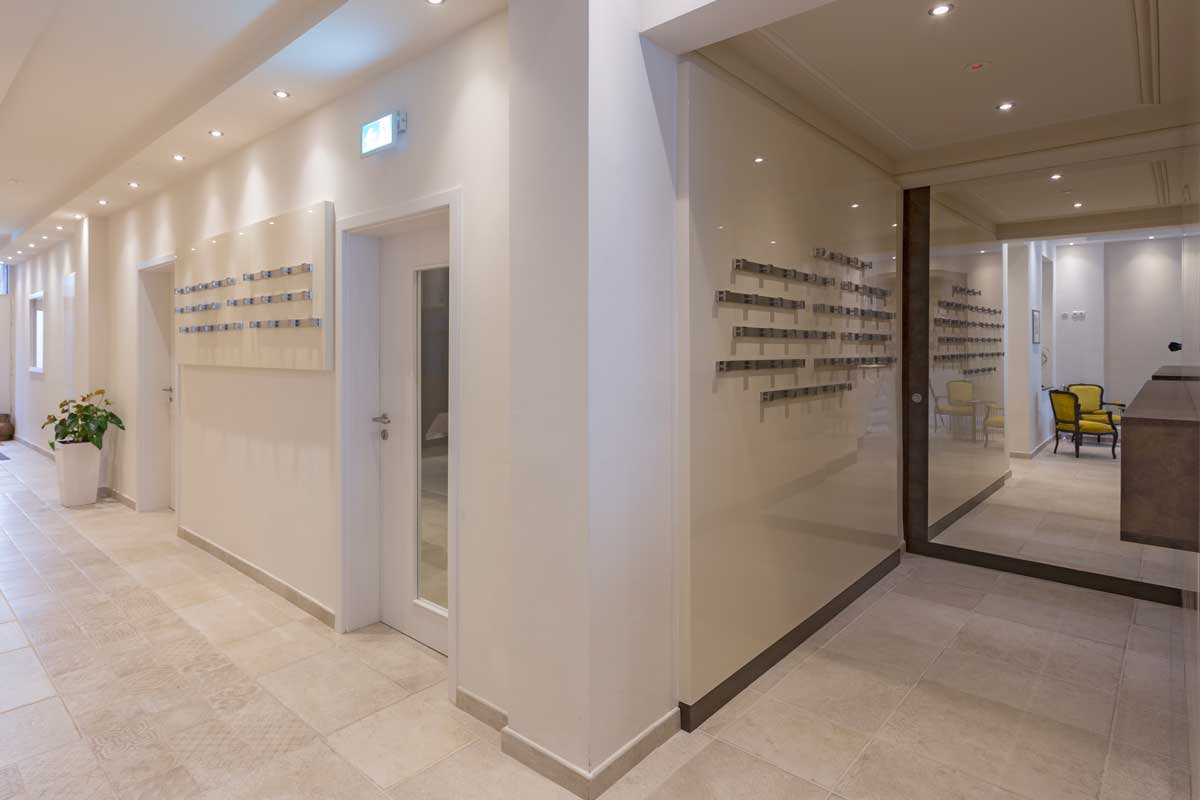 arredo-reception-elegante-su-misura-3