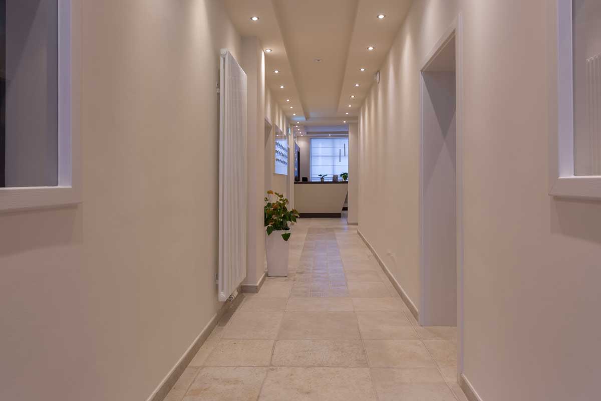 arredo-reception-elegante-su-misura-4