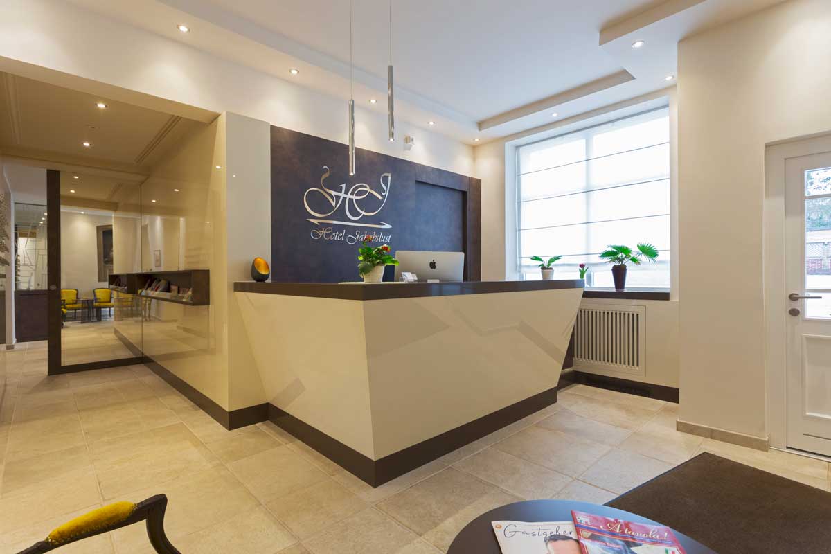 arredo-reception-elegante-su-misura-5