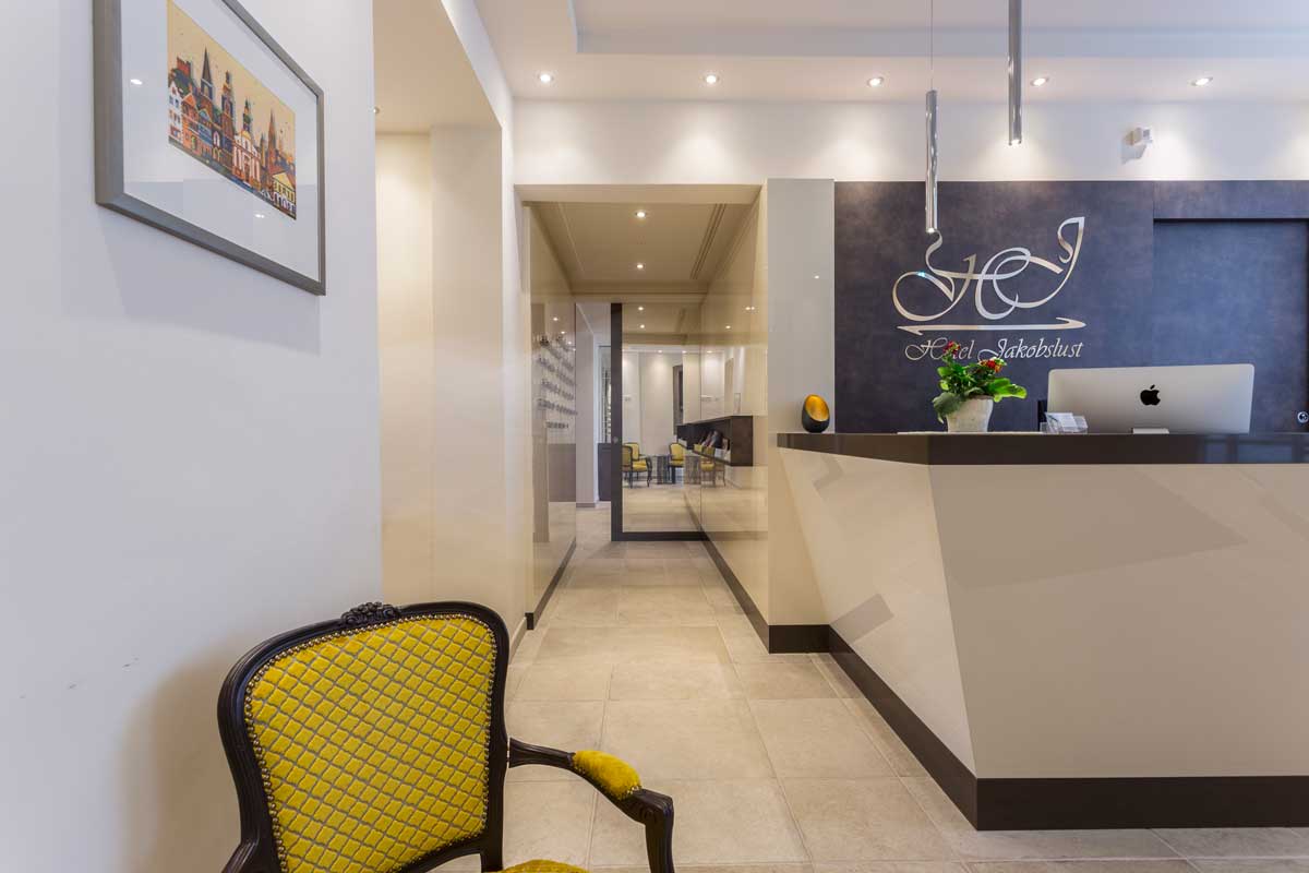 arredo-reception-elegante-su-misura-6