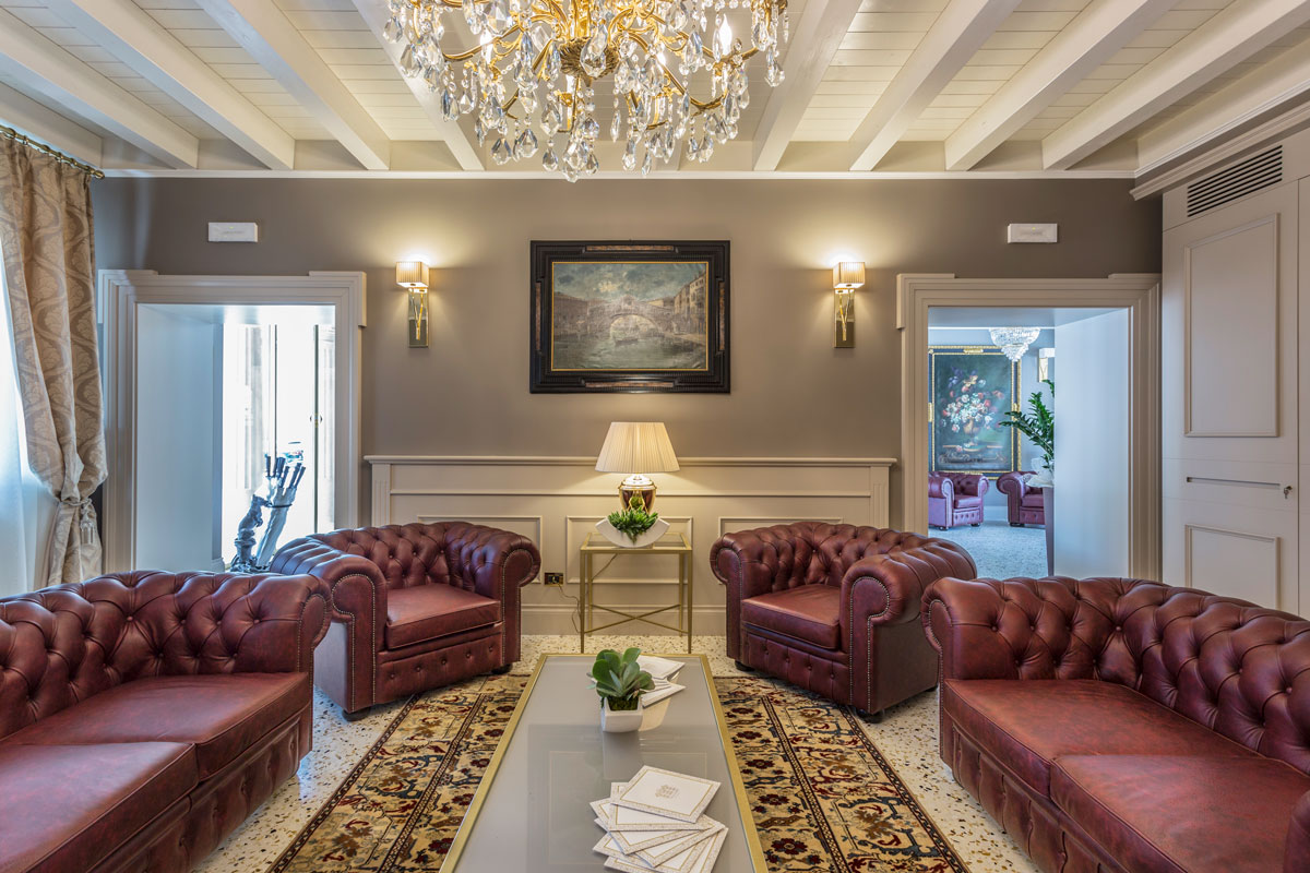 arredo-reception-hotel-di-lusso-verona-6