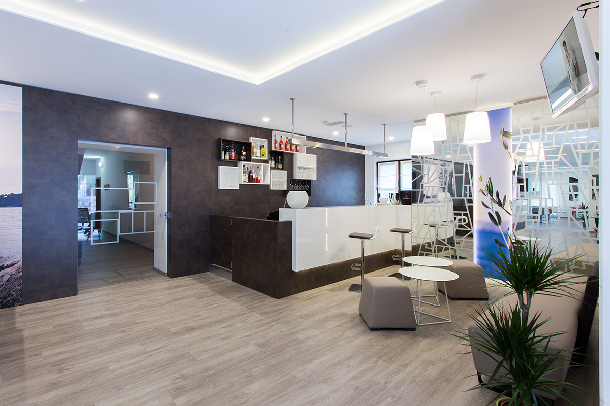 reception-laccato-bianco-1