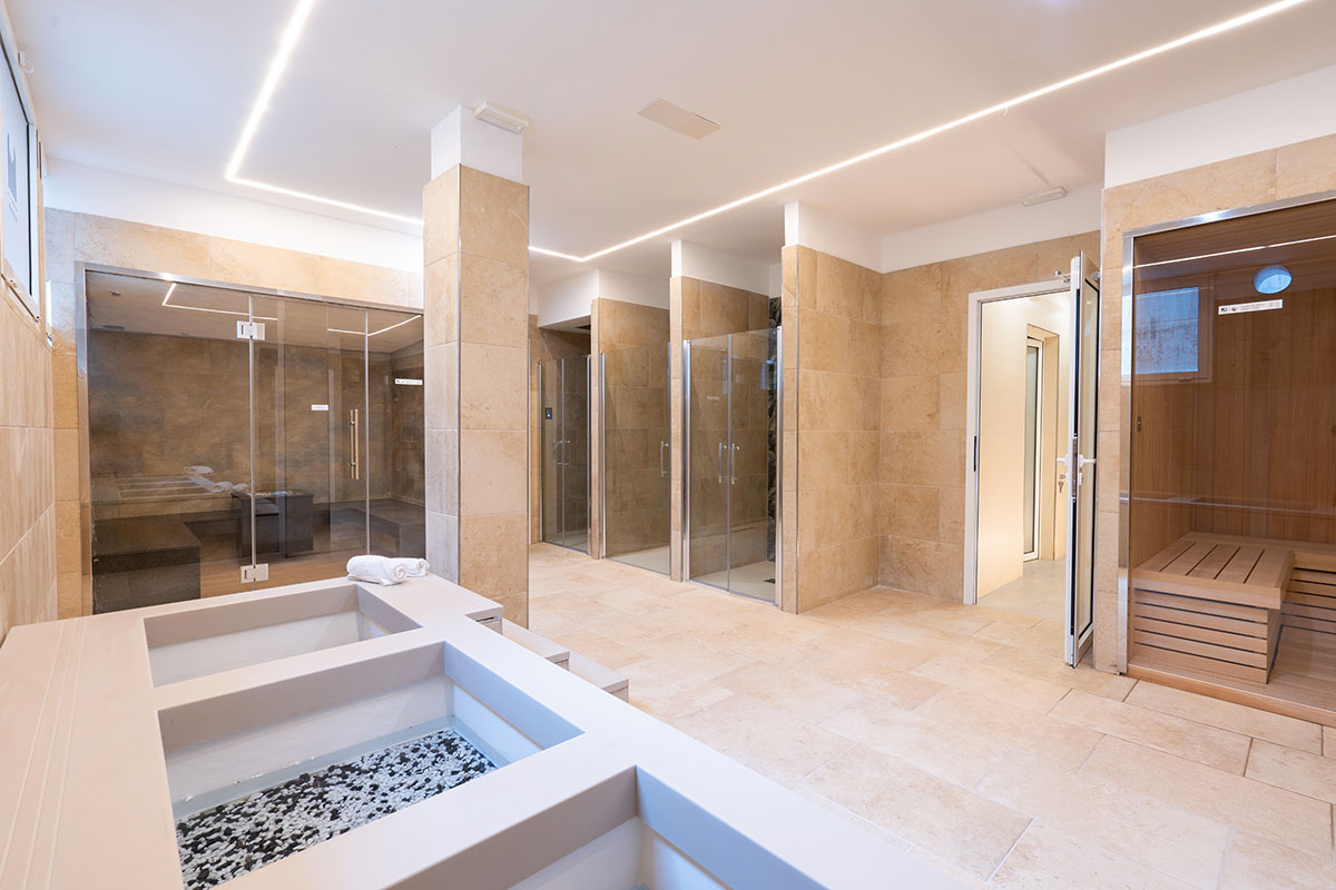 wellness-area-swimming-pool-furniture-12