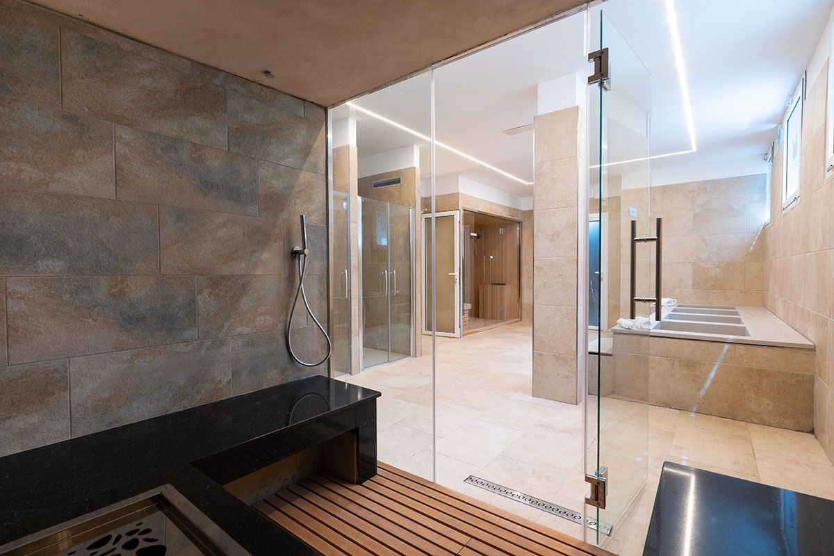 wellness-area-swimming-pool-furniture-13