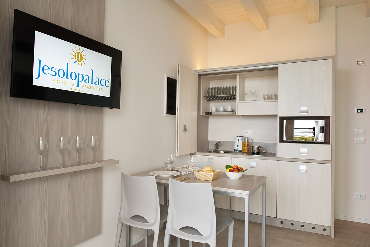 arredi-su-misura-aparthotel-moderno-2