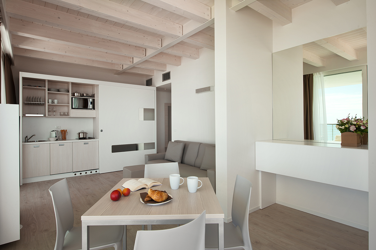 arredi-su-misura-aparthotel-moderno-5