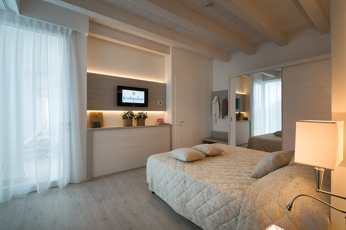 arredi-su-misura-aparthotel-moderno-6