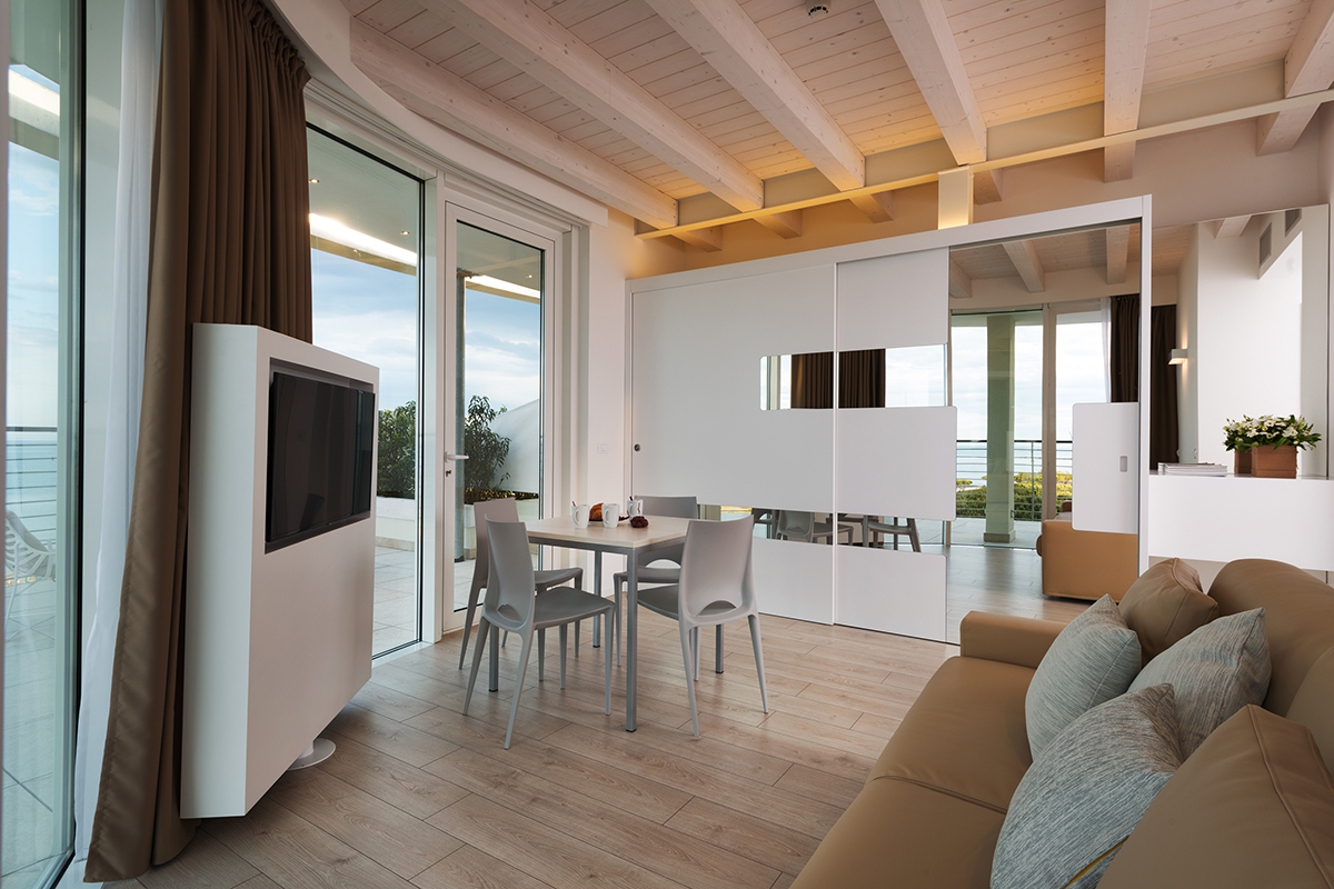 arredi-su-misura-aparthotel-moderno-7