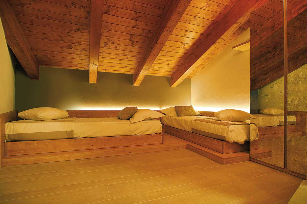 arredo-montagna-contemporaneo-legno-bardonecchia-1
