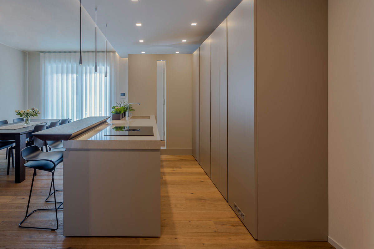 arredo-casa-moderna-cucina-a-scomparsa-11