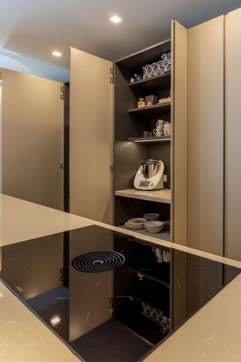 arredo-casa-moderna-cucina-a-scomparsa-13