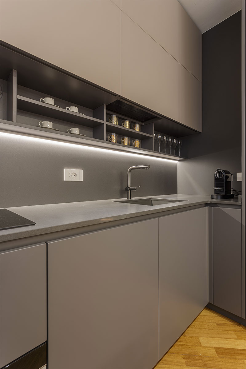 arredo-soggiorno-piccolo-su-misura-8