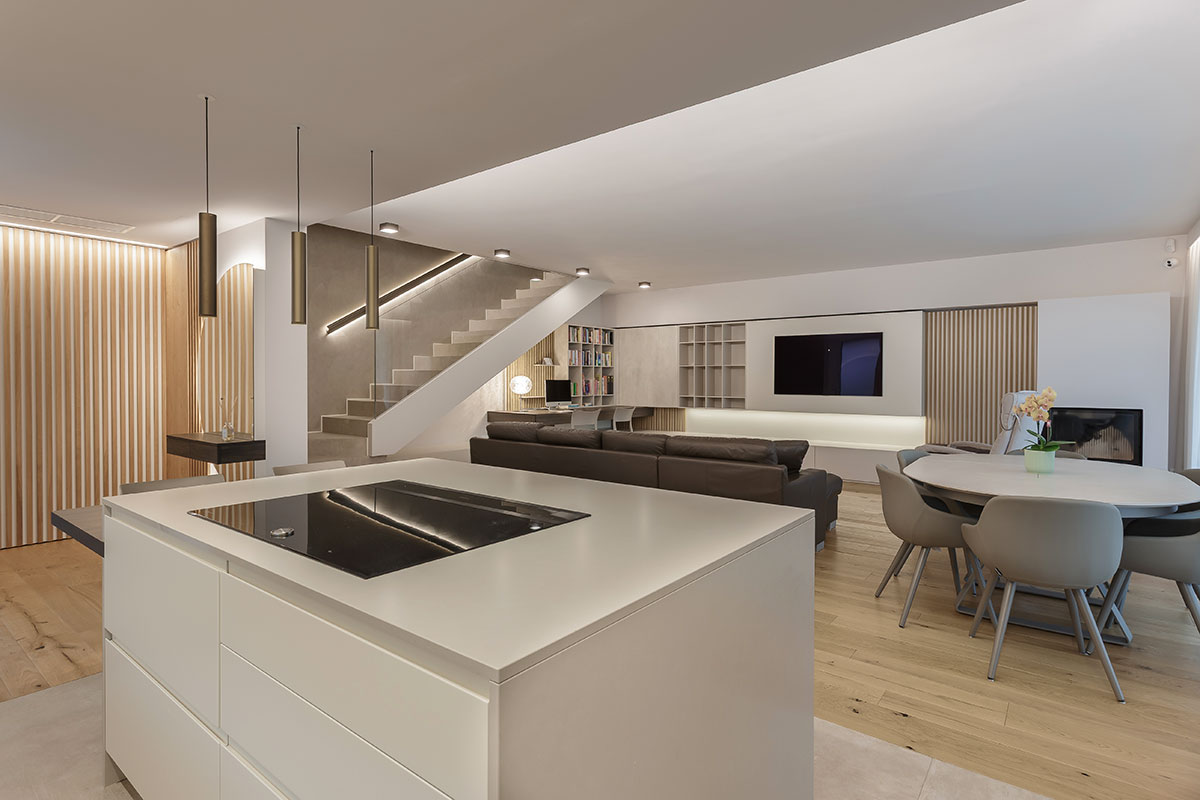 living-con-cucina-penisola-e-angolo-studio-5