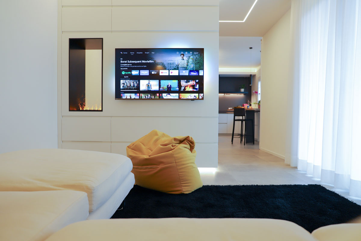 progetto-casa-moderna-zona-living-parete-divisoria-tv-1